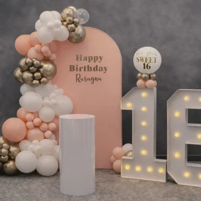 An elegant Sweet 16 decor